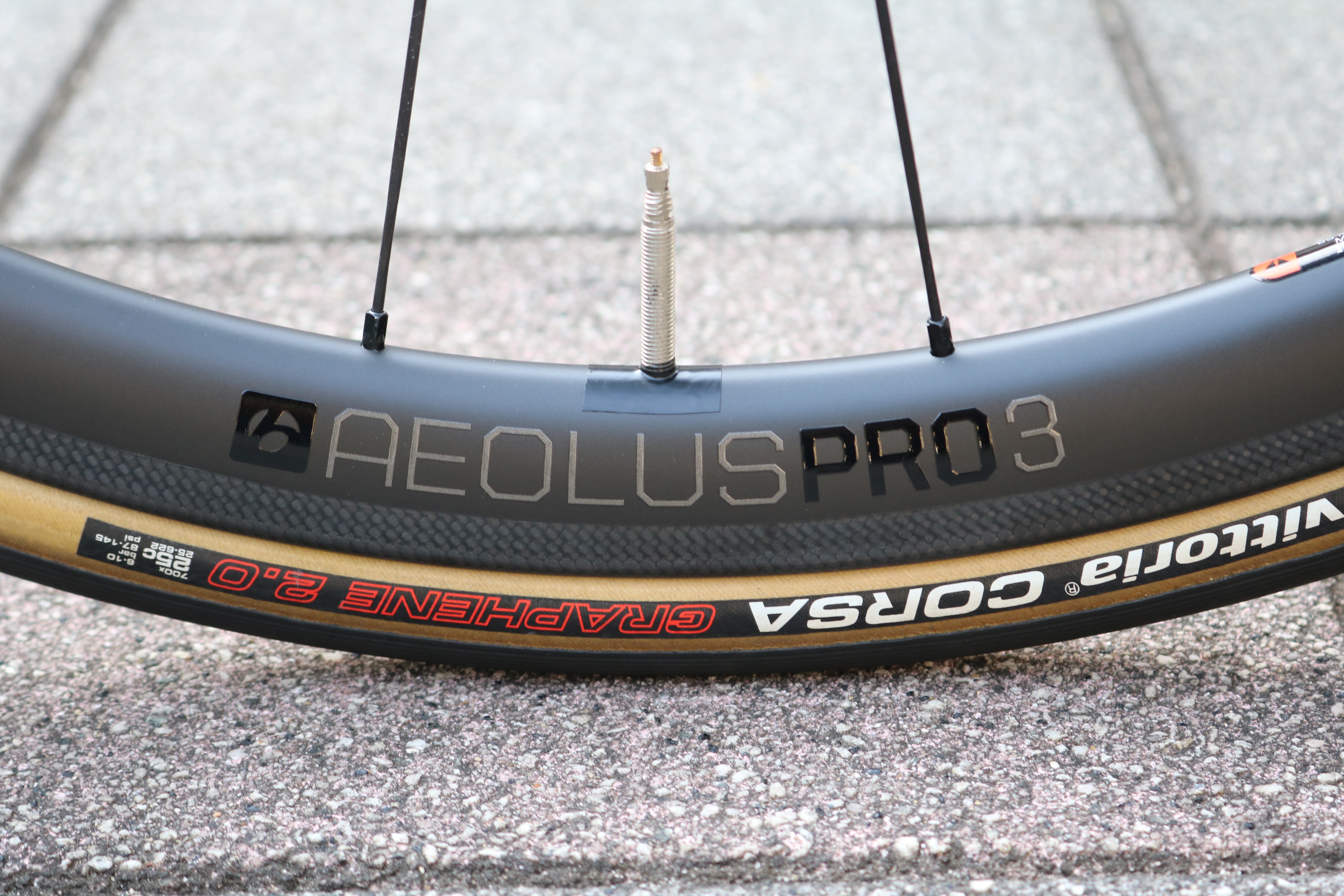 リムブレーキモデルのカーボンホイールまだあります！～Bontrager