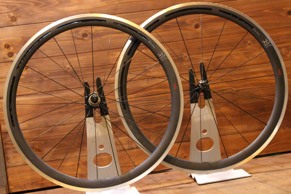 買取で入荷！3T ACCELERO TEAM 40 （アチェレーロチーム）ホイール