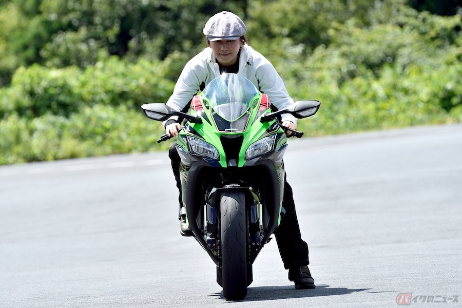ママライダーがカワサキ「Ninja ZX-10R KRT EDITION」に乗ってみたら