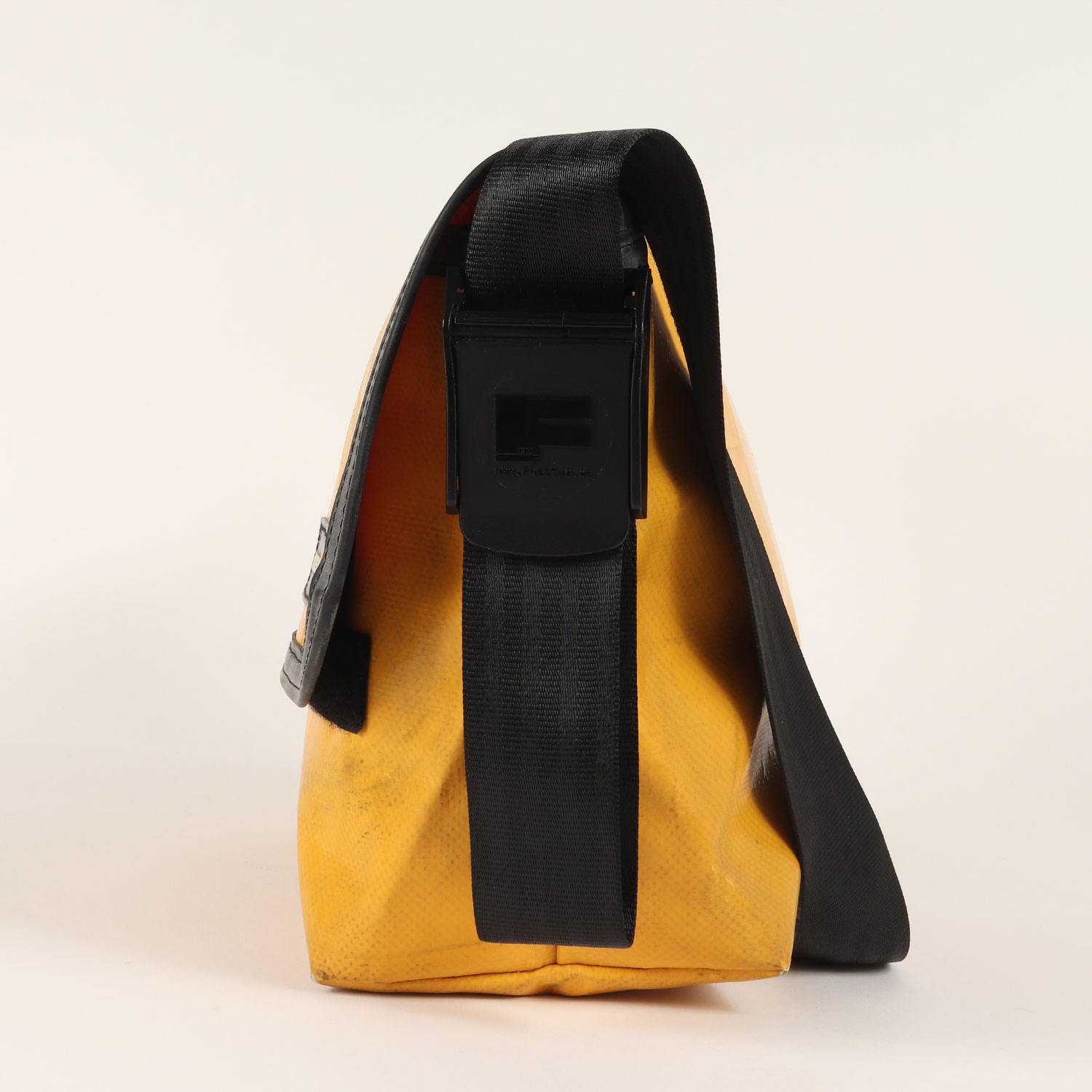 FREITAG (フライターグ) ハワイ ファイブオー メッセンジャーバッグ