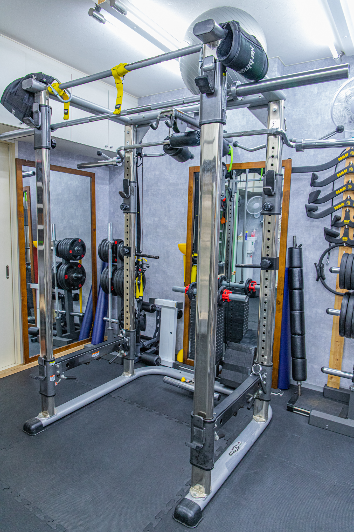 大阪市西区｜改良型パワーラック＆ラットマシンで本格ビッグ3｜ボディ