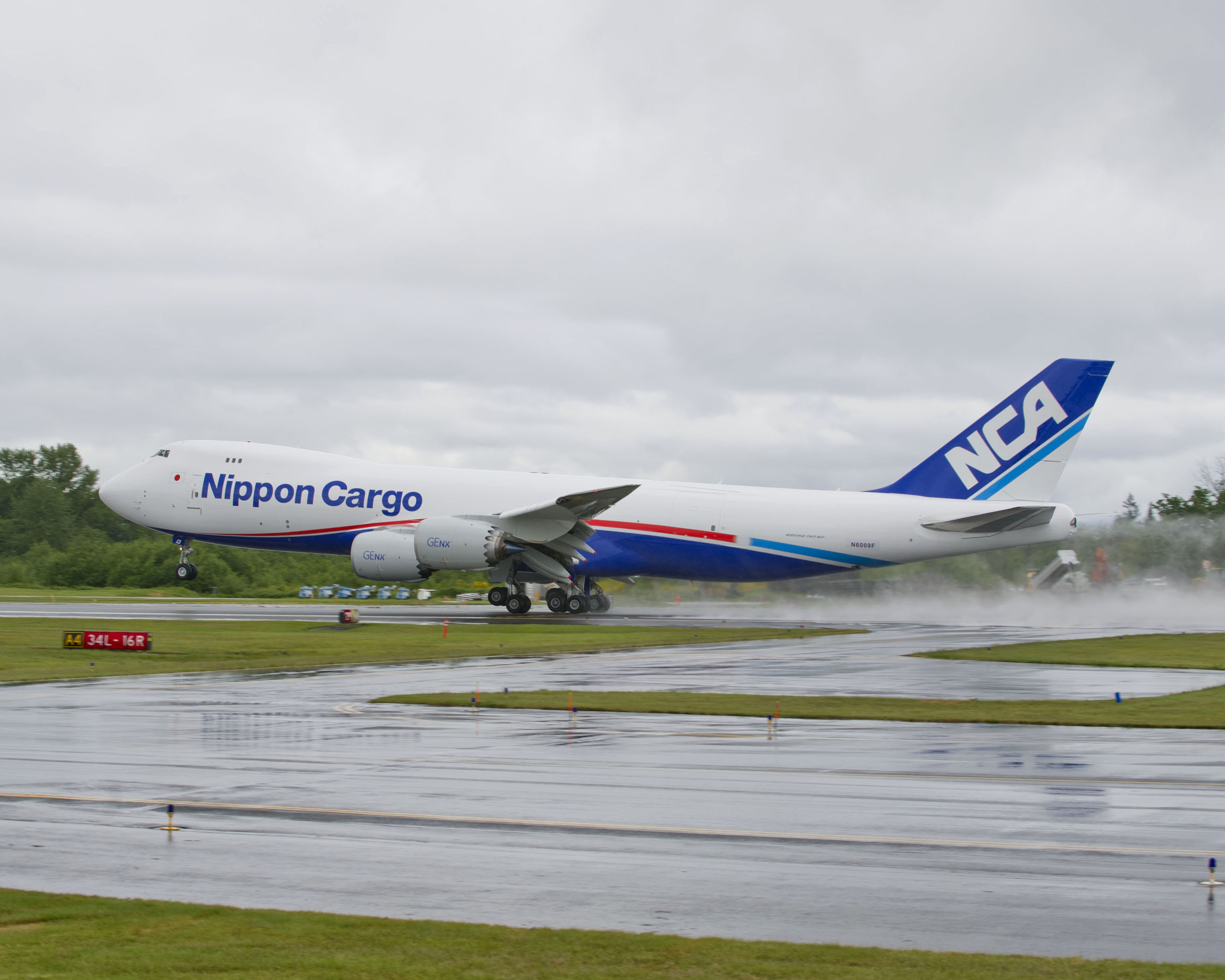 Boeing Delivers Nippon Cargo Airlines' First 747-8 Freighter - Jul