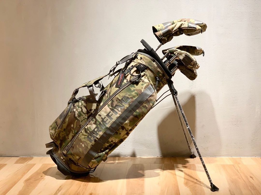 ブリーフィングで一番人気のスタンド式キャディバッグ『CR-4 #01』 | I