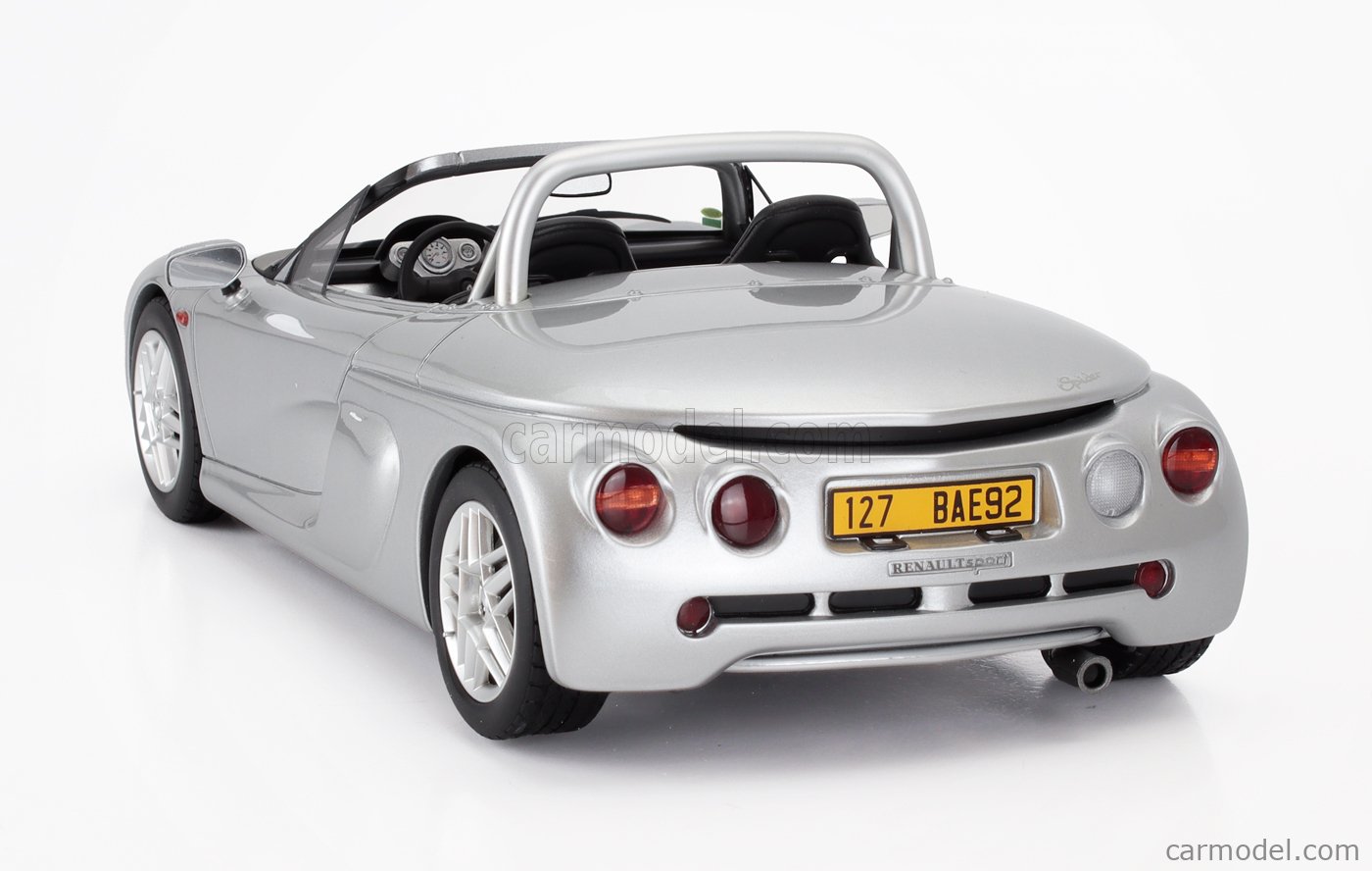 OTTO-MOBILE OT1142 Masstab: 1/18 | RENAULT SPIDER 1999 SILVER