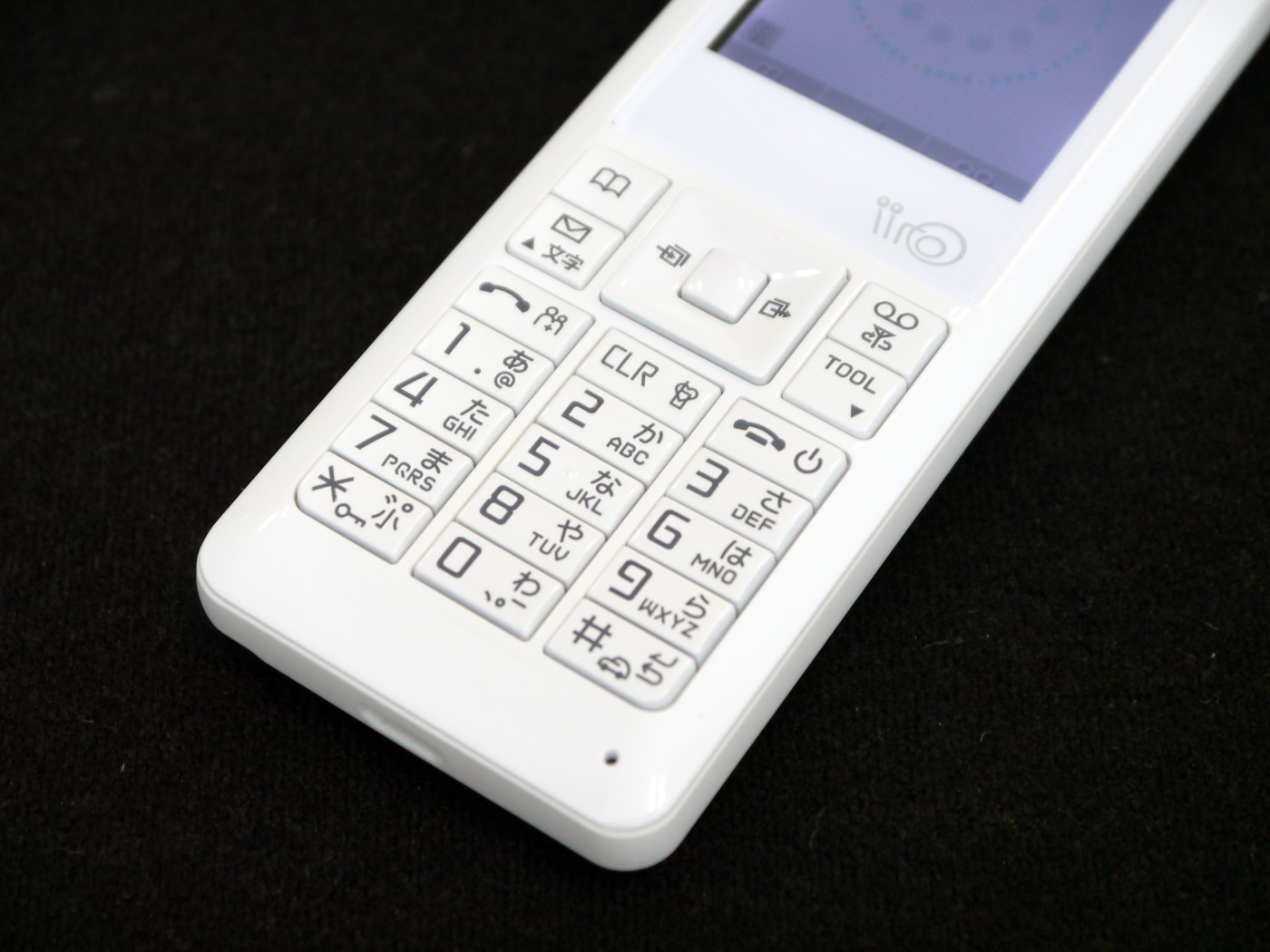 カラーパターン39通り、多機能・防水シンプルPHS「iiro（イーロ）WX04S