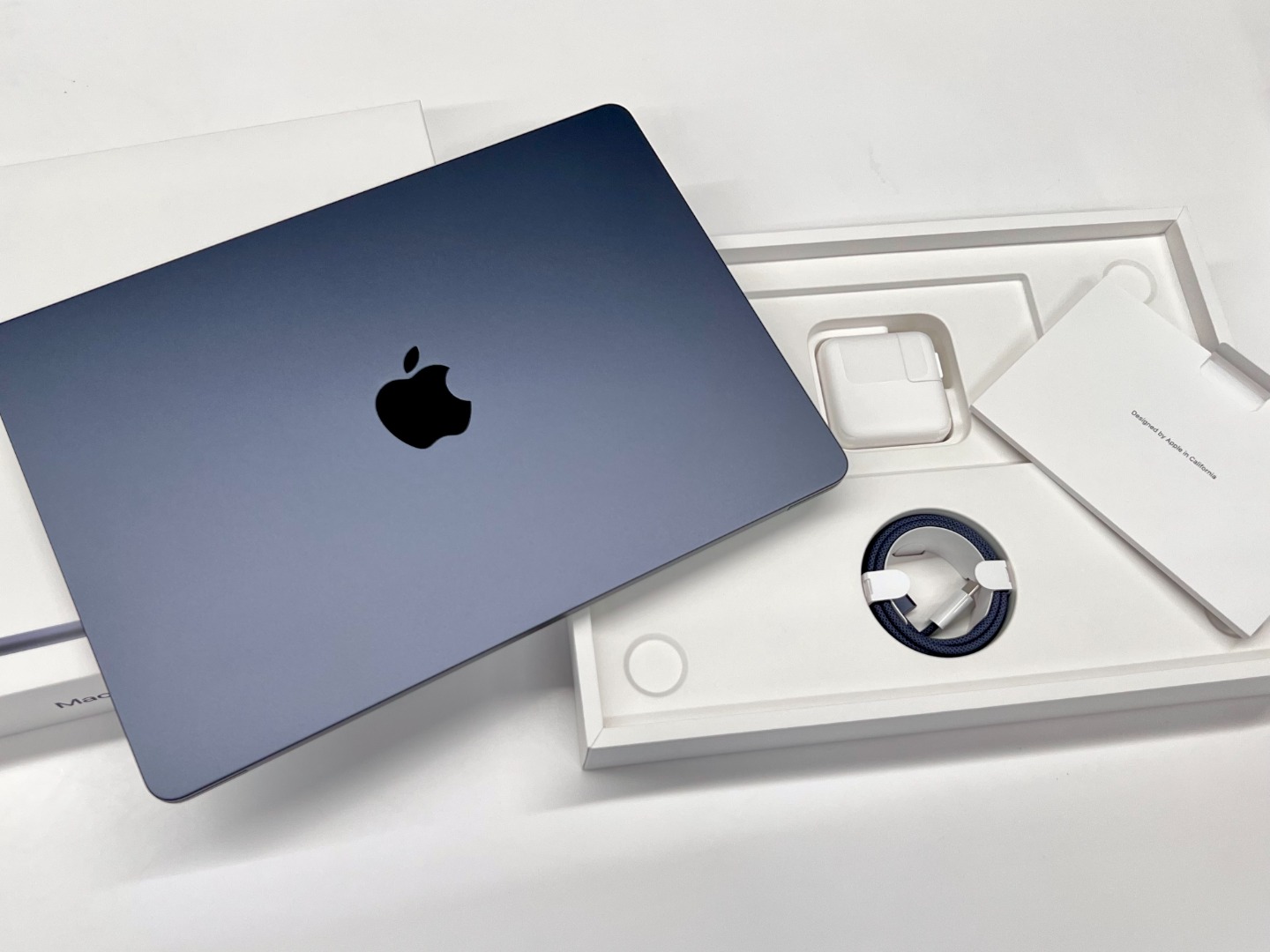 レビュー：新型M2チップ搭載MacBook Airはやっぱり期待を裏切らない