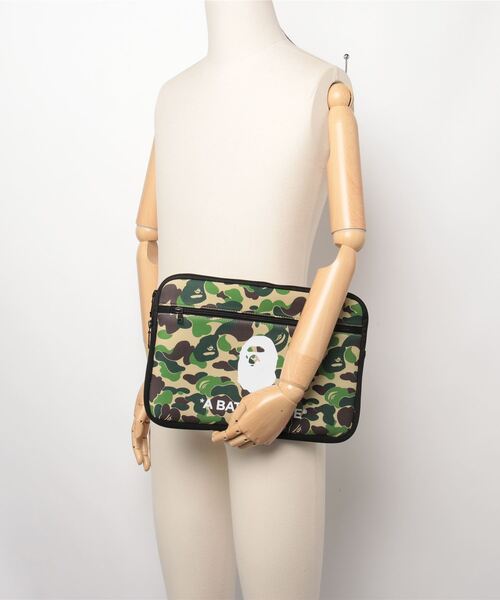 A BATHING APE（アベイシングエイプ）の「ABC CAMO 13 INCH PC CASE