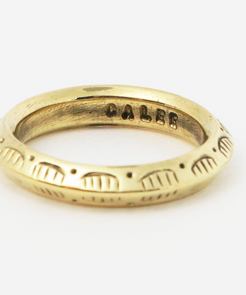 CALEE（キャリー）の「TRIANGLE RING＜BRASS＞（リング）」 - WEAR