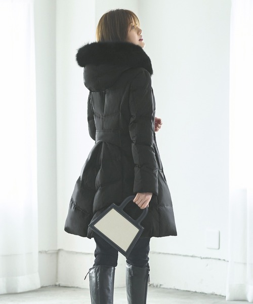 フォックスファーバッスルスタイルダウンコート ｜ レディース
