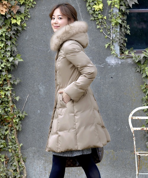 フォックスファーバッスルスタイルダウンコート ｜ レディース