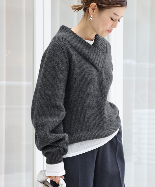 Deuxieme Classe（ドゥーズィエムクラス）の「*OLBIAアゼVネック プル