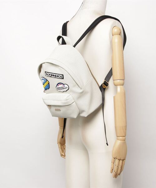 muta marine（ムータ・マリン）の「CONTINUAパンチングエシカルレザー