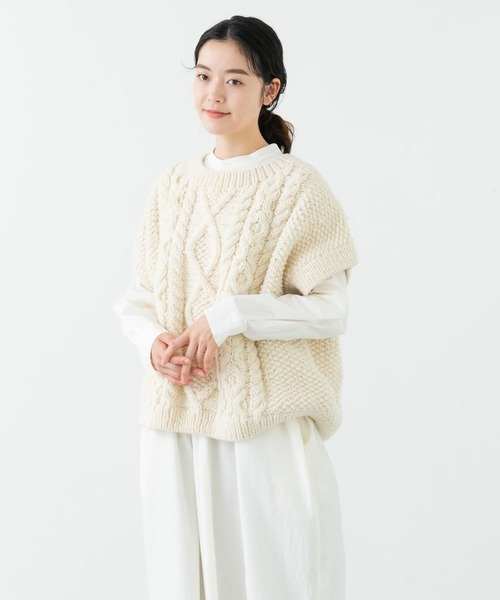 かぐれ（カグレ）の「ペルーアランクルーネックベスト（ニット