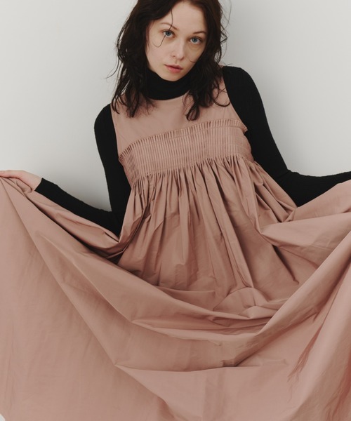 ピンタックギャザーワンピース（ワンピース）｜PERNA（ペルナ）の