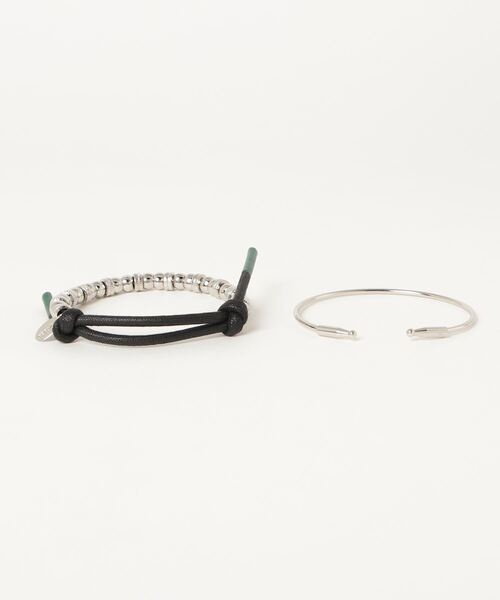 TOGA PULLA（トーガ プルラ）の「TOGA VIRILIS METAL BANGLE SET