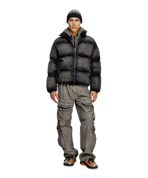 DIESEL（ディーゼル）の「メンズ ナイロンカーゴパンツ P-NOODE-A