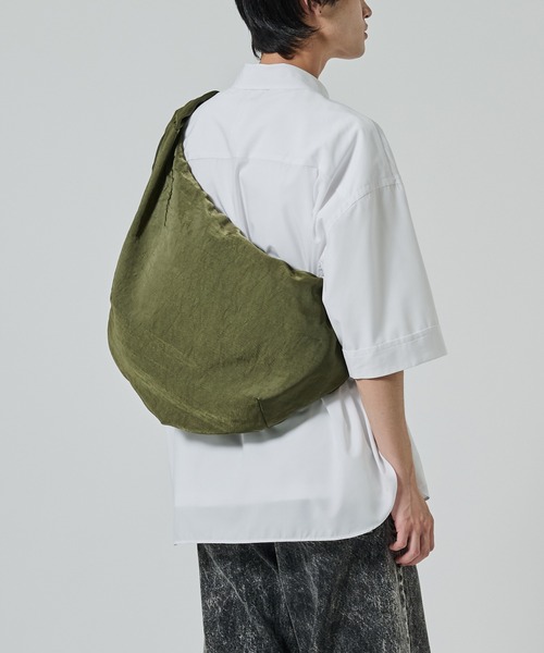 OUAT ショルダーバッグ・メッセンジャーバッグ 緑｜OUAT ショルダー