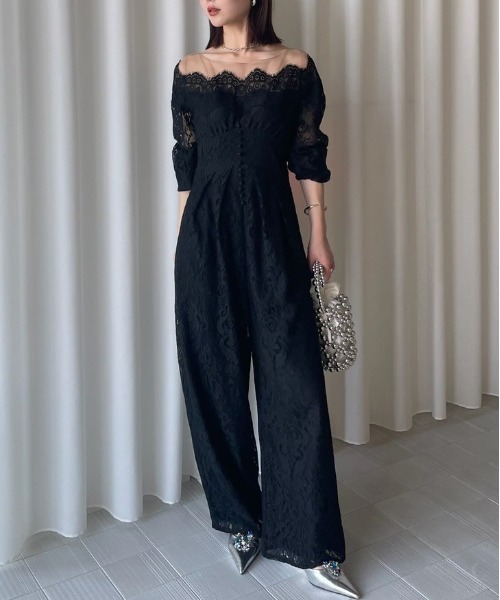 Ameri（アメリ）の「OFF SHOULDER LACE LIKE ROMPERS（サロペット