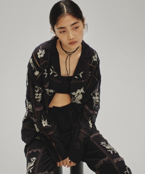 TODAYFUL（トゥデイフル）の「Embroidery Patchwork Shirts（シャツ