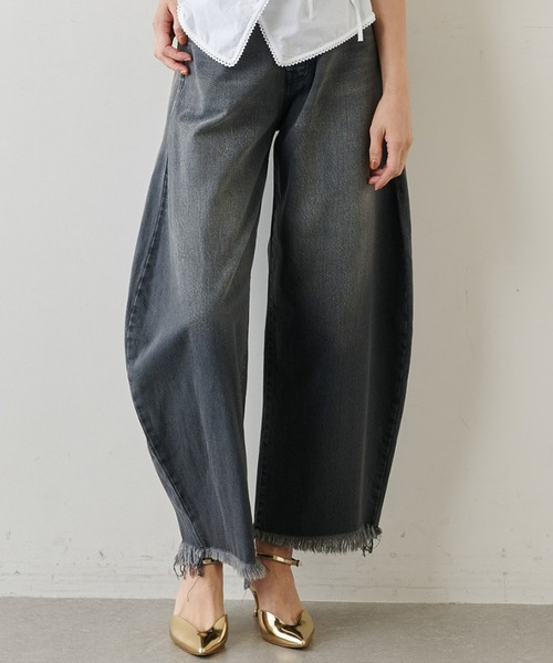 Whim Gazette（ウィムガゼット）の「ラインカーブデニム（デニムパンツ