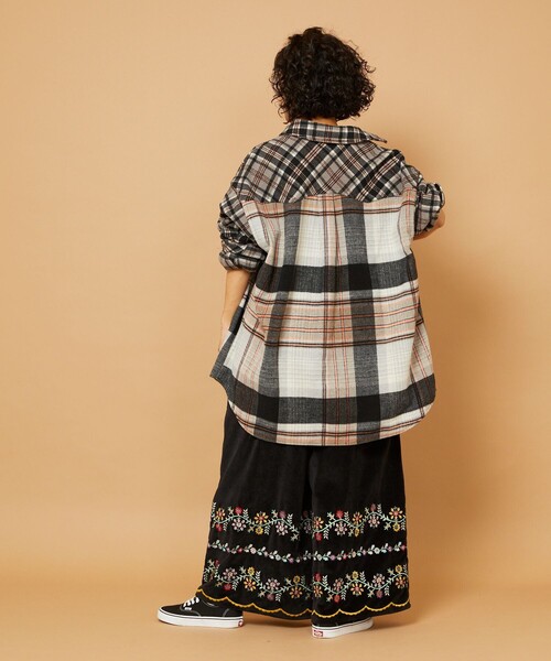Freada（フリーダ）の「インドベロア刺繍サロペット（サロペット