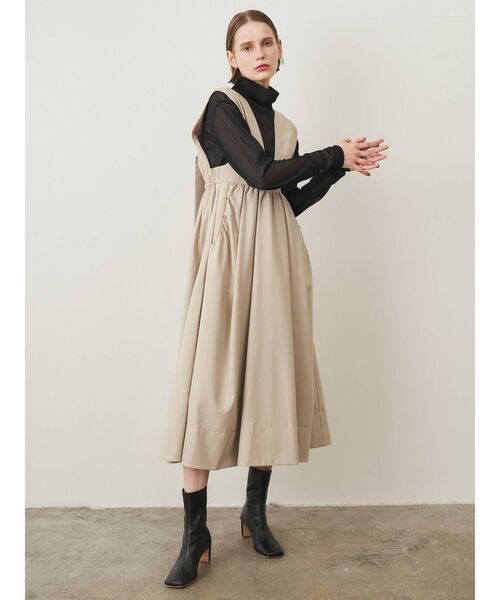 ELENDEEK（エレンディーク）の「バックベルトジャンパースカート