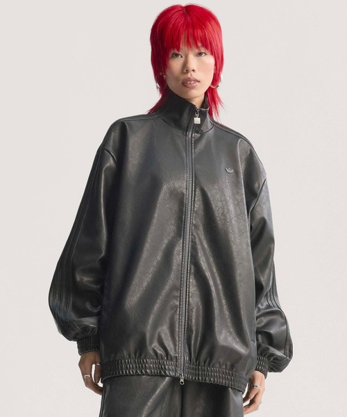 adidas（アディダス）の「プレザー ファイヤーバード オーバーサイズ