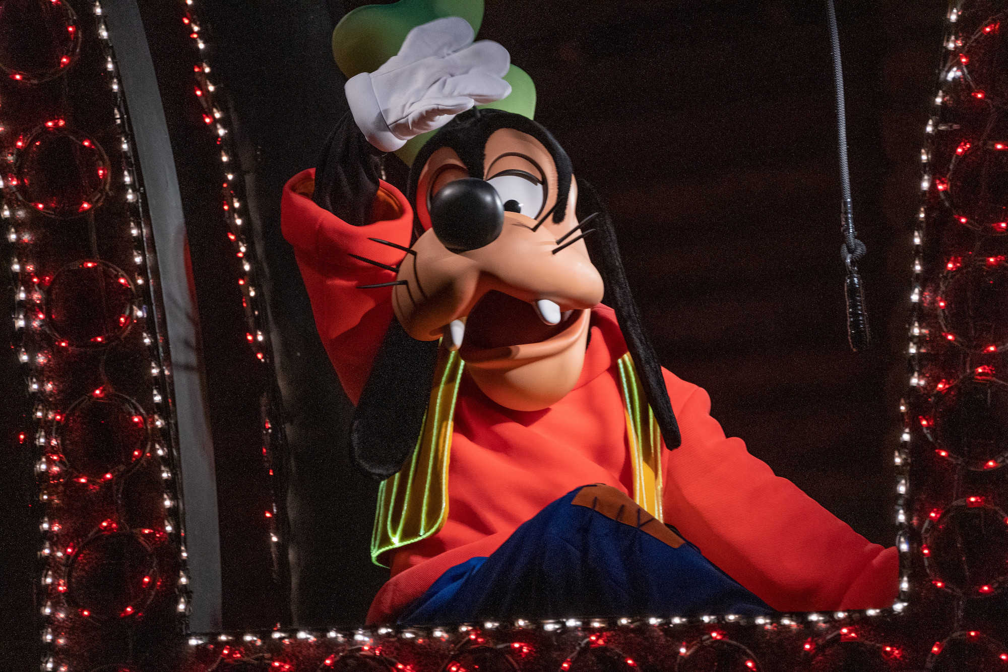 2026】ディズニーのグーフィーグッズ8選！ぬいぐるみ・ピンバッジ