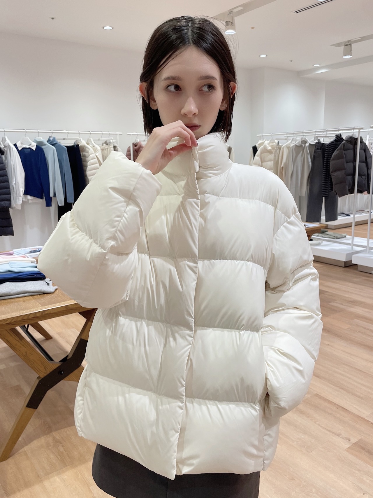 ユニクロの「白ダウン」5枚を試着。着痩せやデザインで選ぶ〝No.1