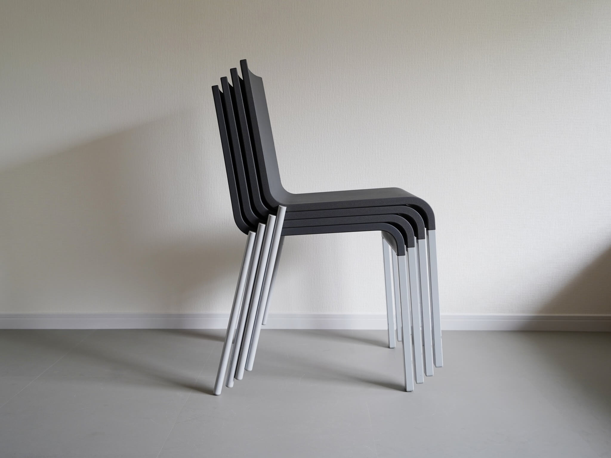 03 ゼロスリー グレー ヴィトラ マールテン・ヴァン・セーヴェレン