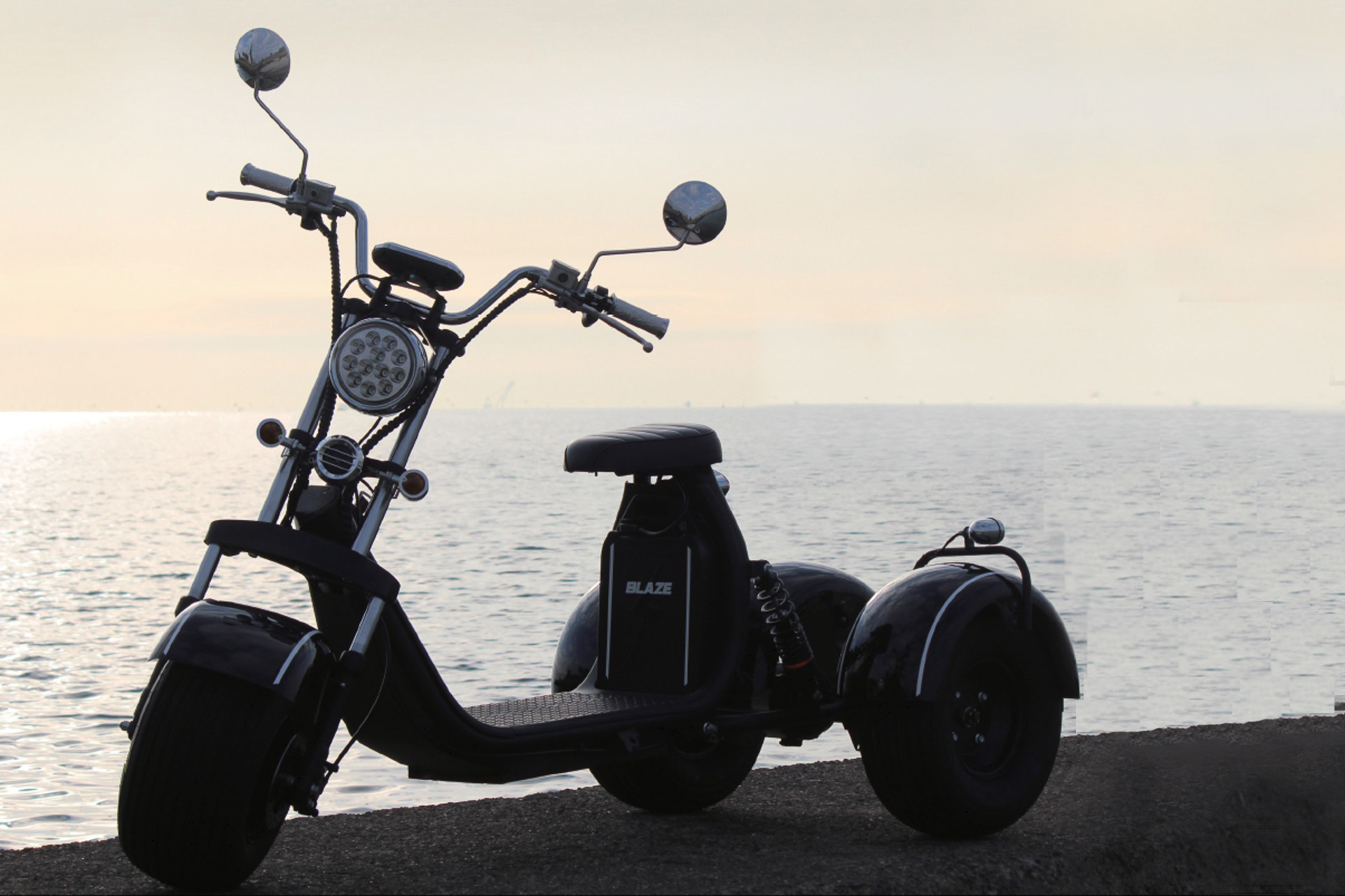 ブレイズ、電動トライク「BLAZE EV TRIKE」 - Car Watch