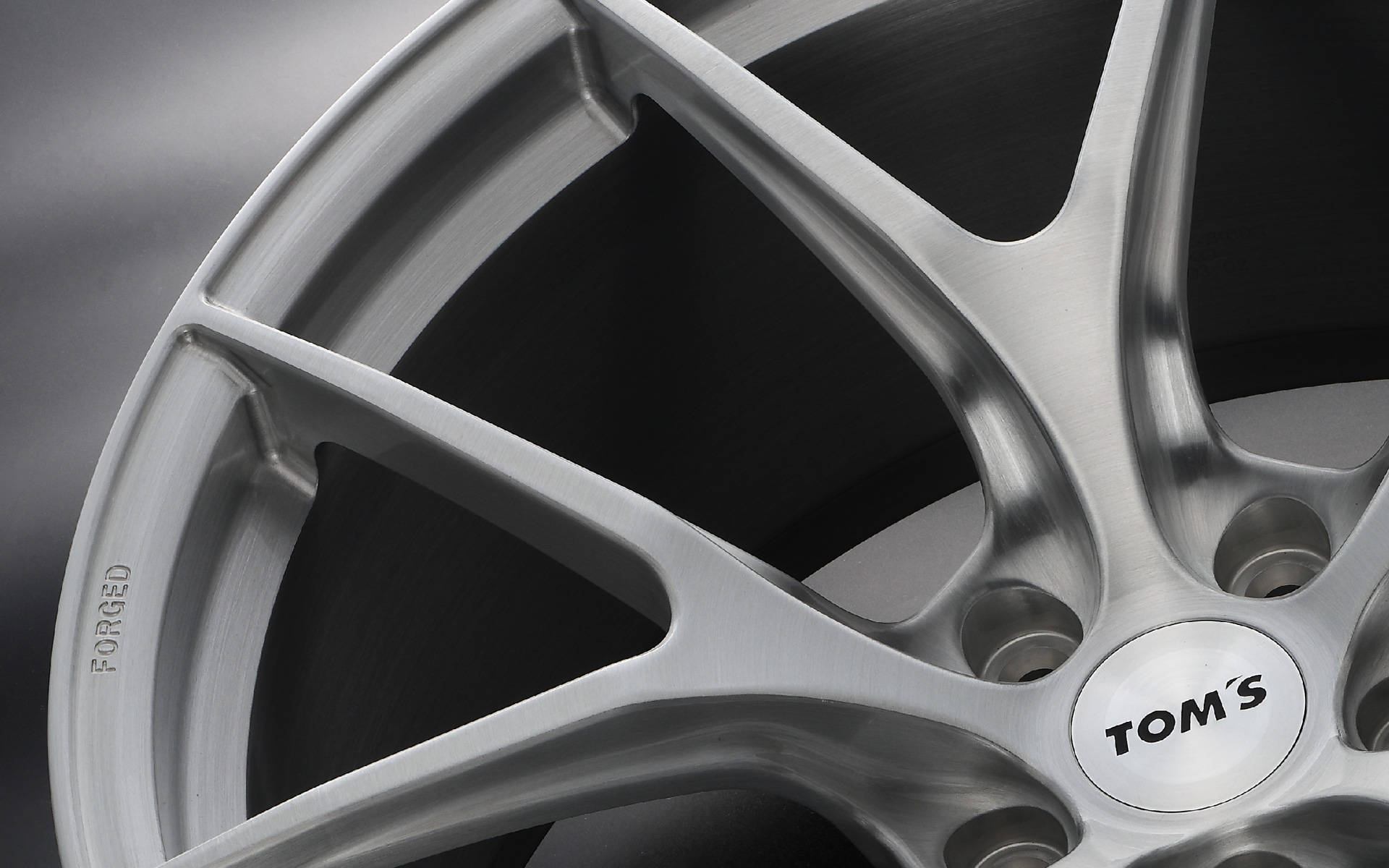 トムス、削り出し鍛造製法採用のアルミホイール「TWF02」「TWF03