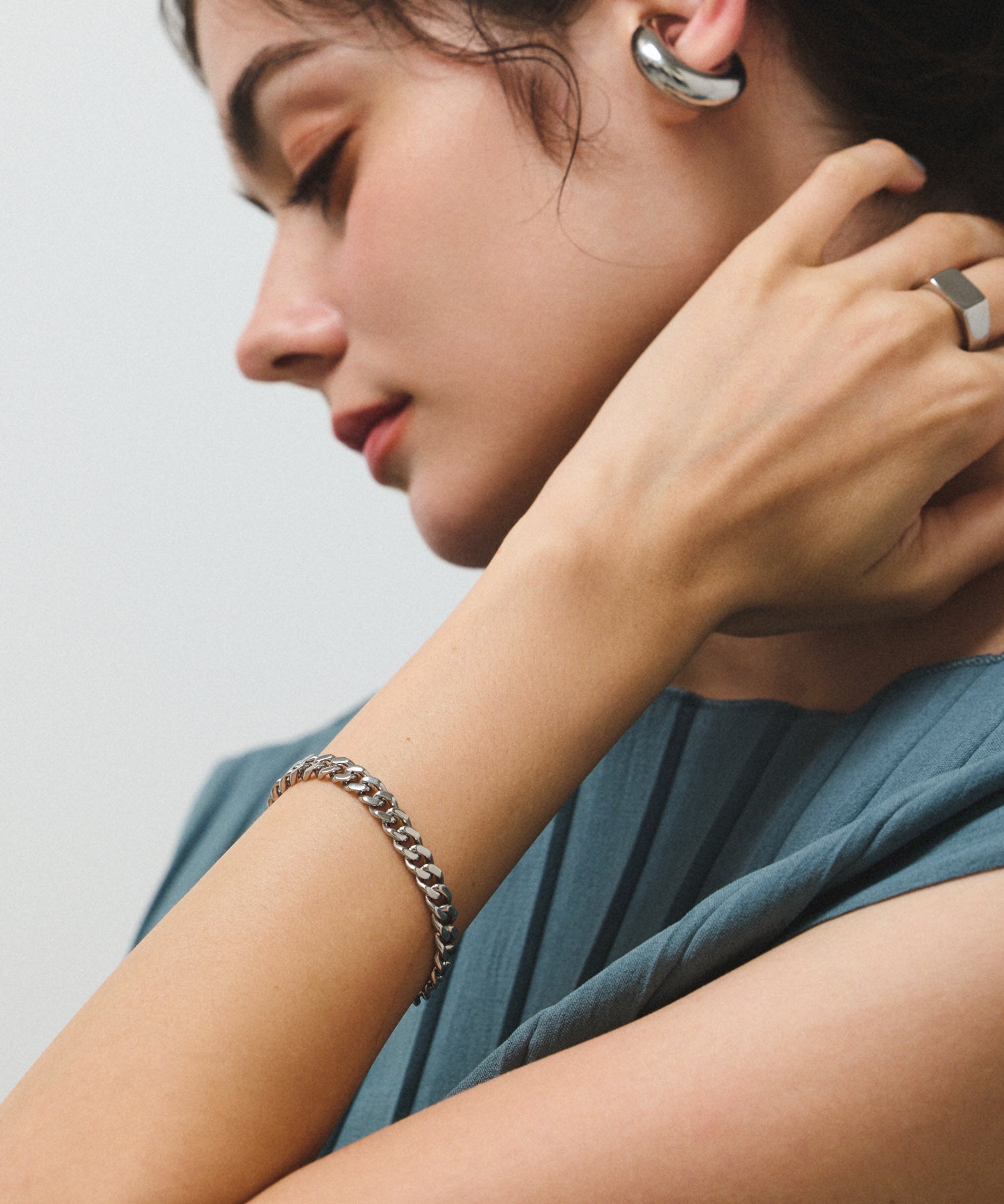 CN210007___1.jpg?crop=center&