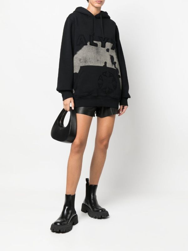 1017 ALYX 9SM ロゴ プリント パーカー | ブラック | FARFETCH JP