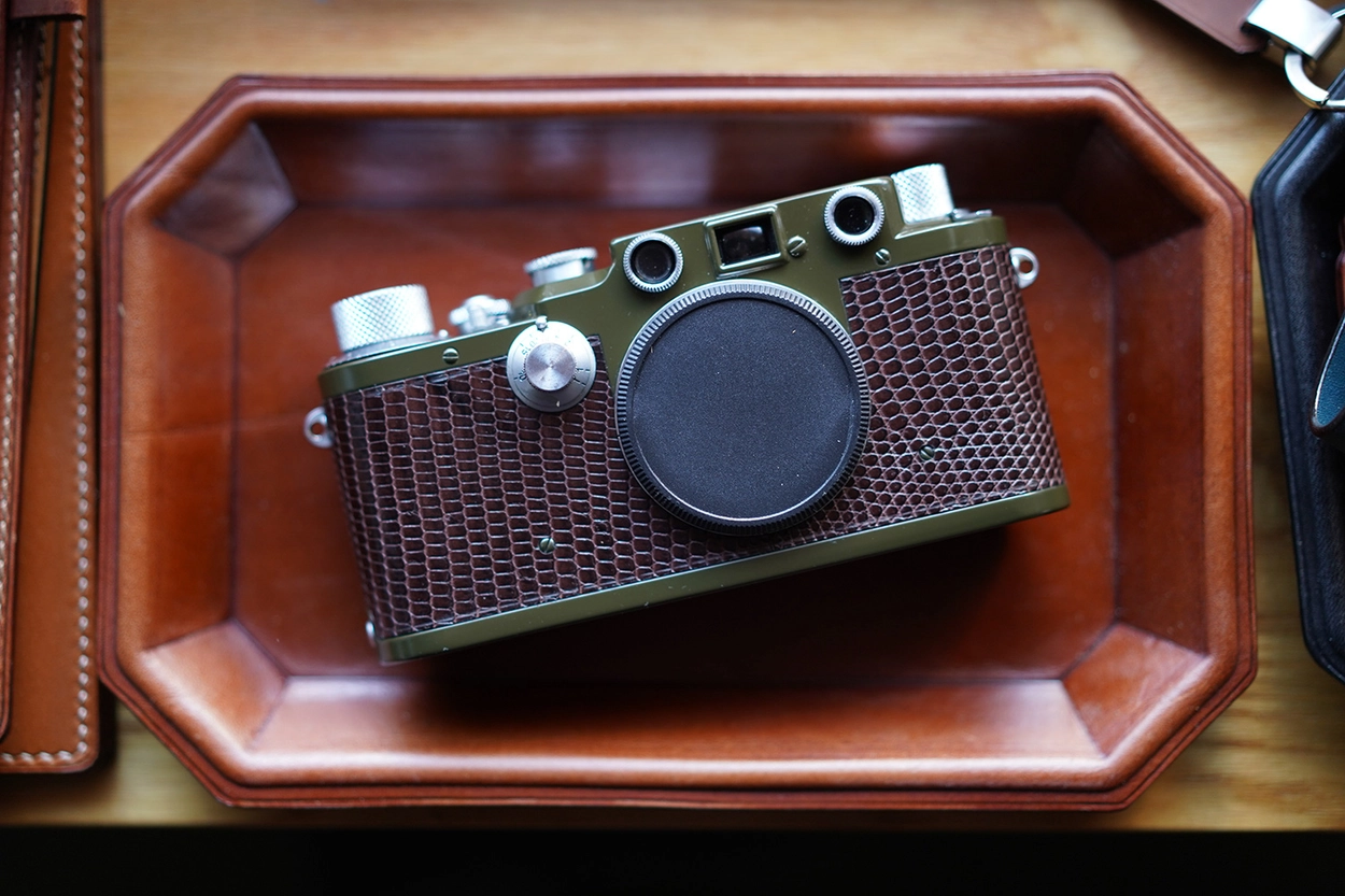 Leica Barnack IIIc / Real leather skin : LEICA CASES & STRAPS by