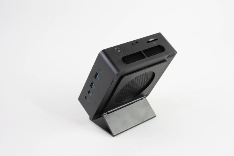 高性能ミニPC「AtomMan X7 Ti」、独自タッチスクリーンで14万円台