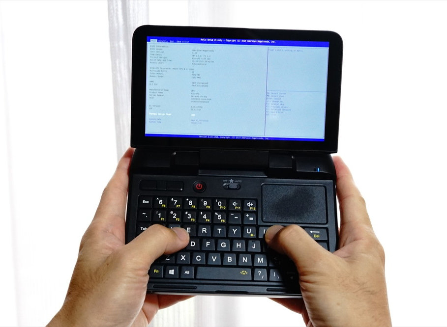6インチ画面の超小型PC、話題の「GPD MicroPC」を買ってみた（4ページ