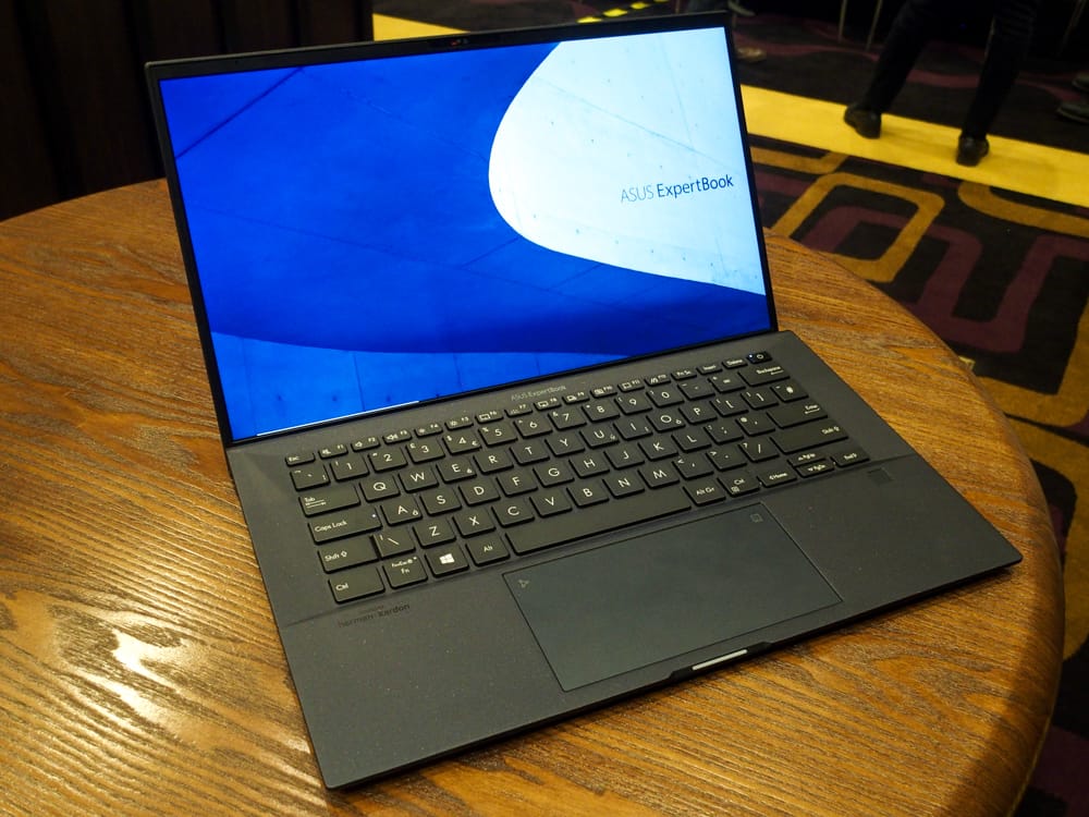 14型で865gの軽量ノートPC、ASUSが「ExpertBook B9450」を発表 | 日経