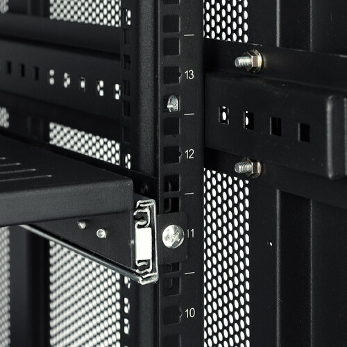サーバーラック｜19インチマウント・24U・ハーフ・メッシュ扉対応