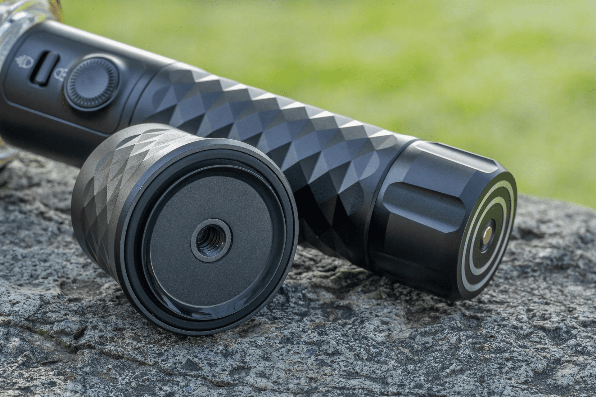 Prowess Olight初の両方向照明ライト