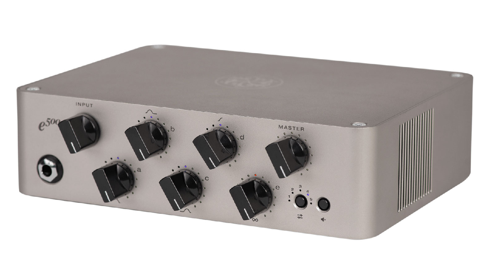 Darkglass Electronics' Exponent e500 is a bass amp that turns into