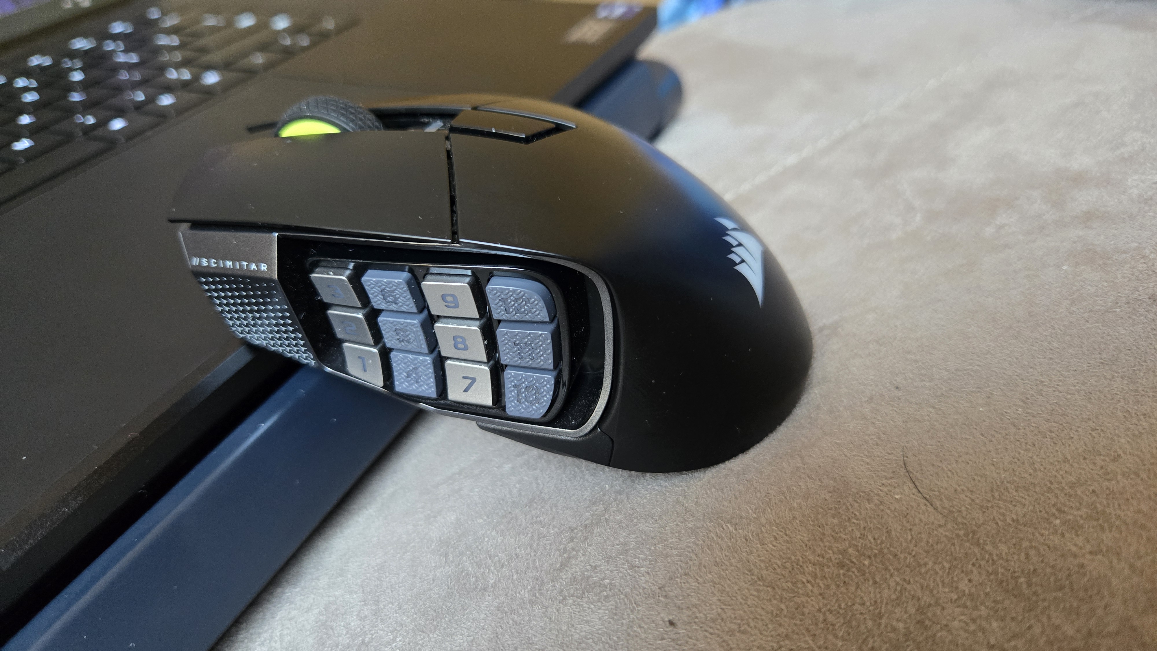 Corsair Scimitar Elite Wireless SE review | PC Gamer