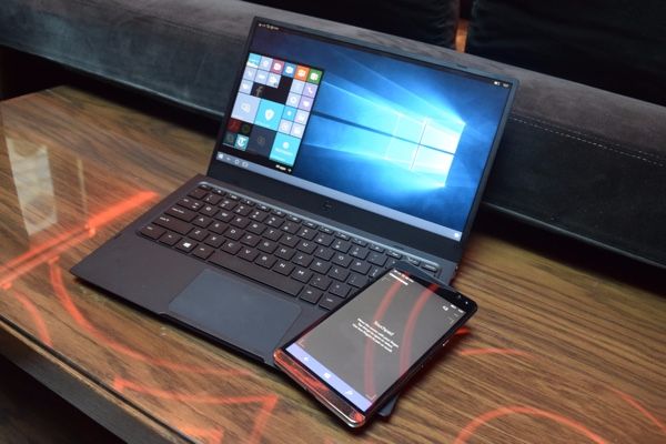 HP Elite x3 Lap Dock is Powered by Your Smartphone | Laptop Mag