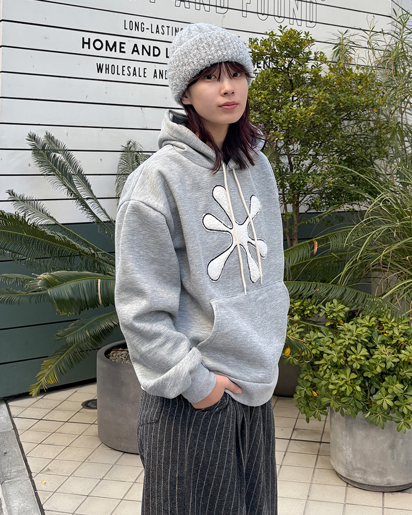 ユニセックス)ビッグ刺繍パーカー | ファッション通販サイト NUGU