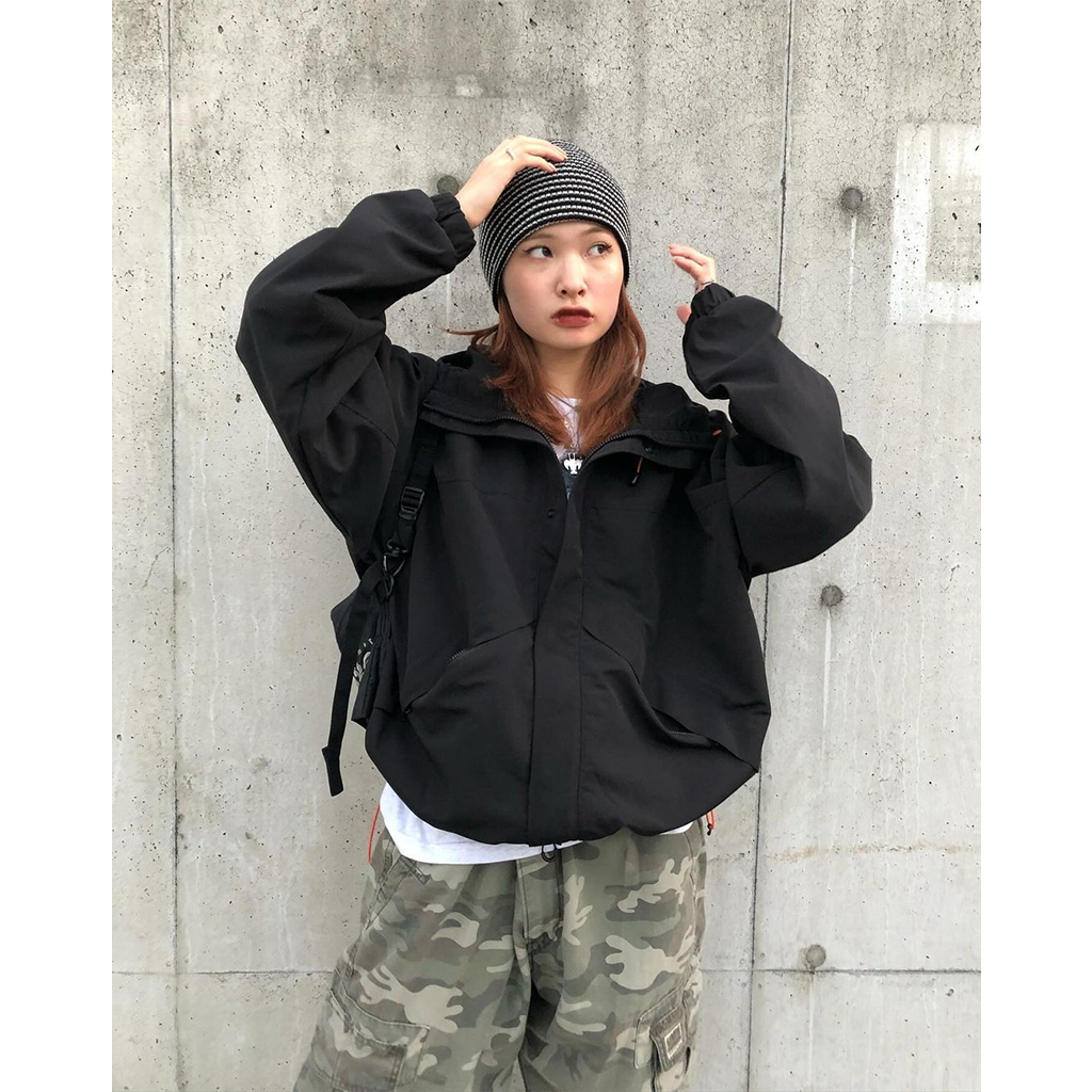 ユニセックステクニカルウィンドブレーカー | ファッション通販サイト NUGU