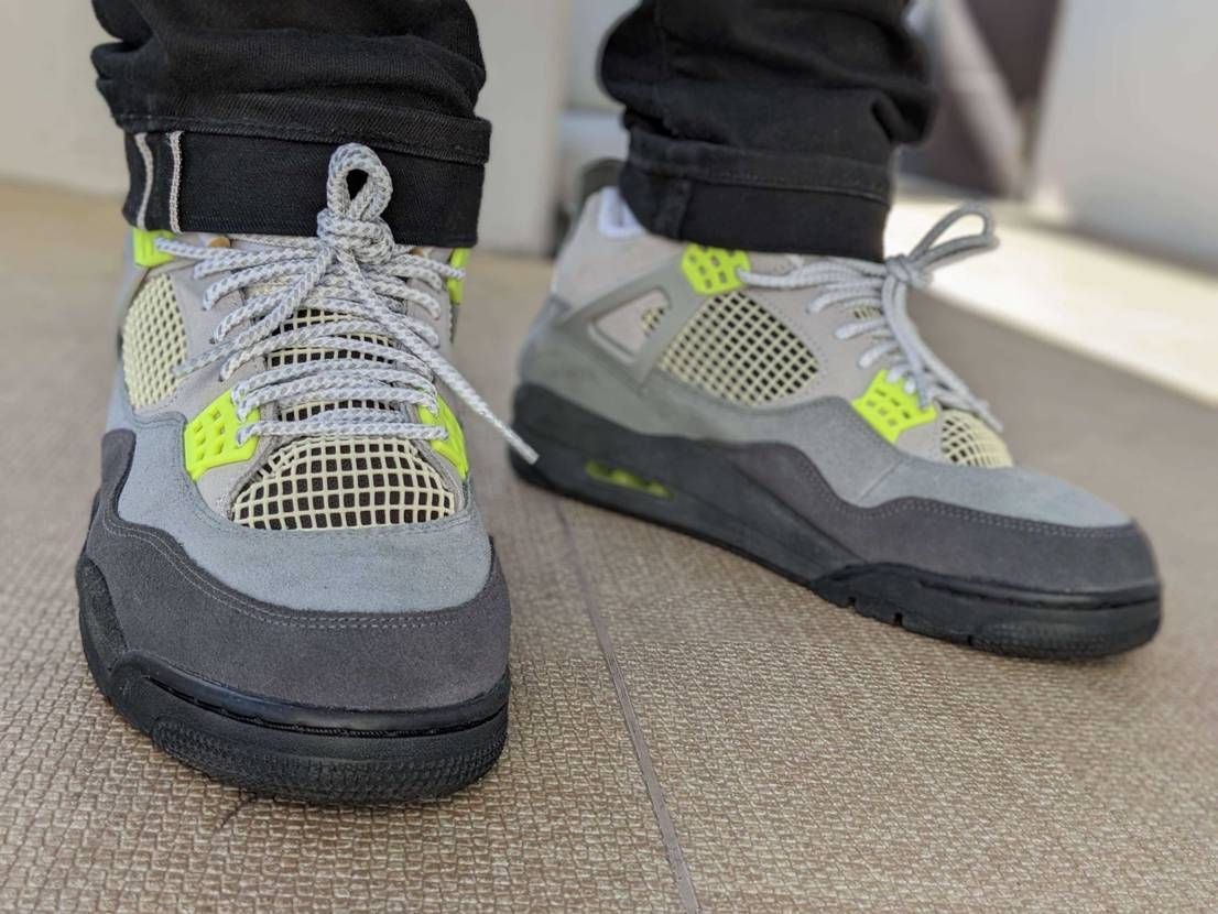 ナイキ エアジョーダン4 レトロ LE 