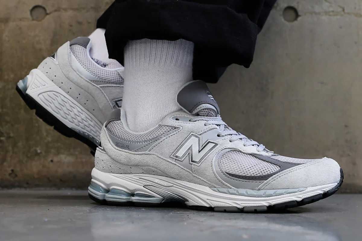 2/10発売｜New Balance 2002R 