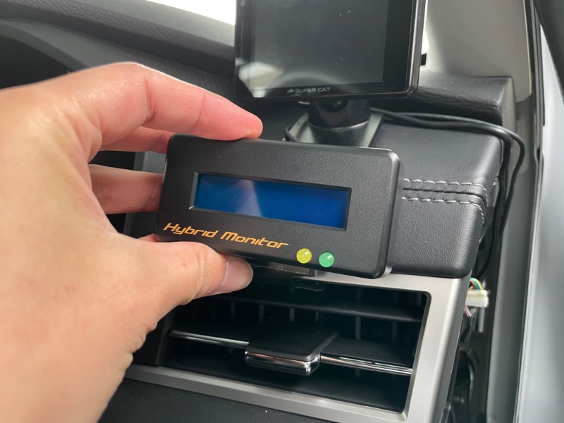 新型アウトランダー用ハイブリッドモニター取り付け(改良)（三菱