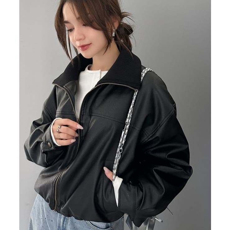 Javaジャバコラボ》洗練された大人スタイル。ショート丈リブタートル