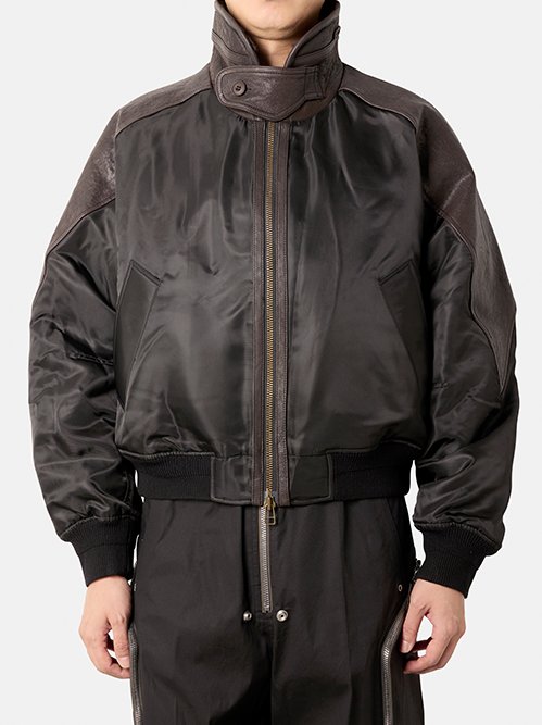 クアー - COOR | HIGH-NECK SHEARLING MIXED MA-1 JUMPE-Dark | RESTIR